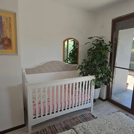 아파트 Large With Two Bedrooms And Free Parking *