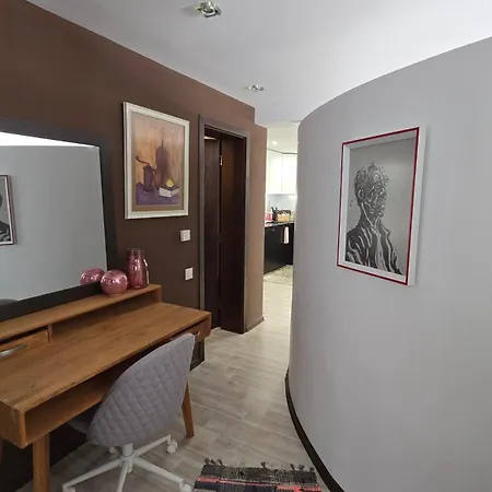 公寓 Large With Two Bedrooms And Free Parking