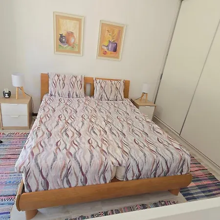 Large With Two Bedrooms And Free Parking * Kazanlŭk