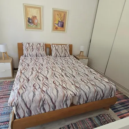 Large With Two Bedrooms And Free Parking