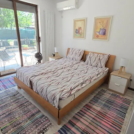 Large With Two Bedrooms And Free Parking * Kazanlŭk